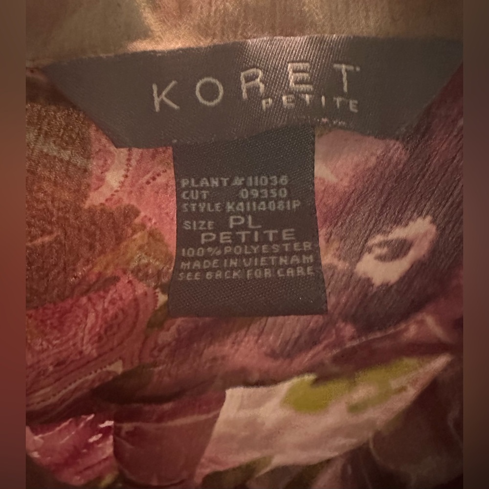 NWOT Koret women’s petite large short sleeve sheer floral blouse - Picture 4 of 4